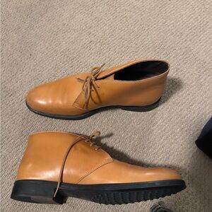 Tod's Tan Leather Ankle Desert Chukka Boots with a rubber outsole